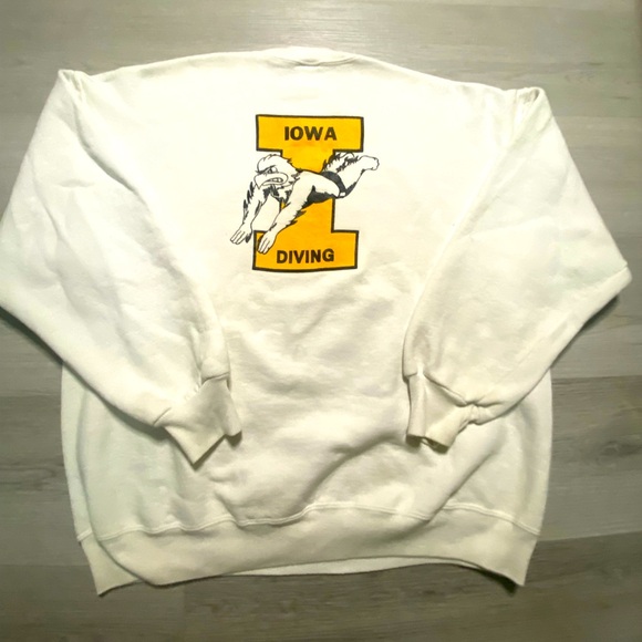 Vintage 80s Iowa Hawkeyes Diving sweatshirt - Picture 2 of 5